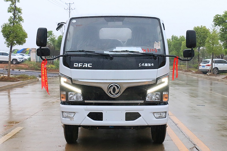 东风小福瑞卡5方吸污车国六