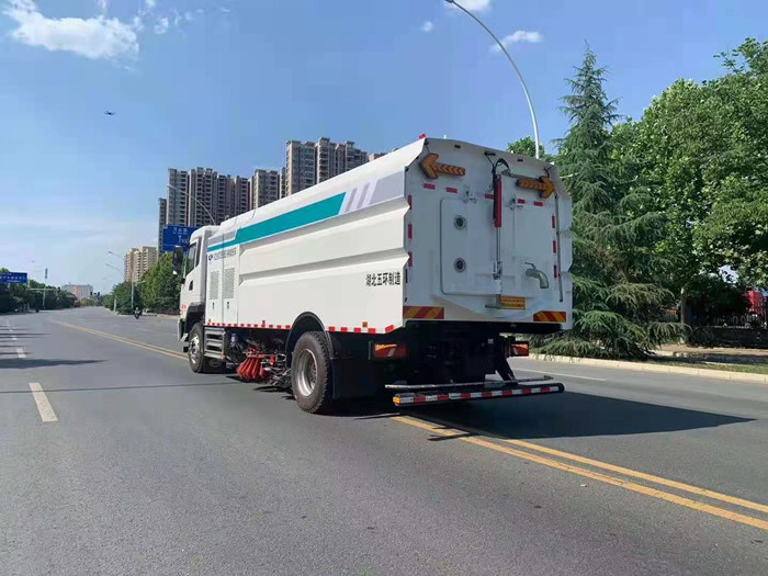 比亚迪纯电动洗扫车