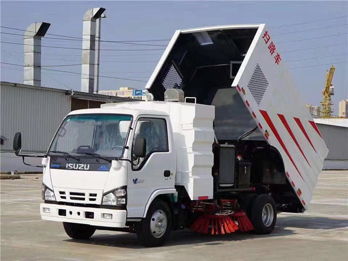  庆铃五十铃扫路车