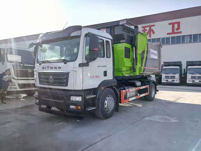 重汽汕德卡单桥套臂垃圾车