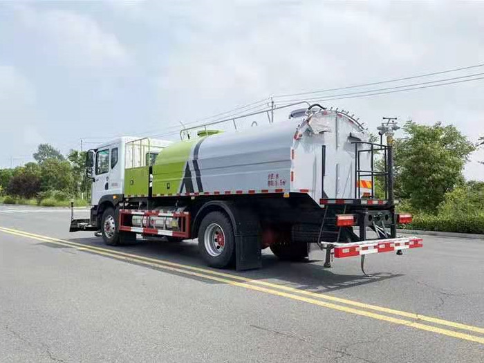 东风D9国六路面清洗车