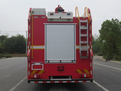 奔驰15.8m³泡沫消防车