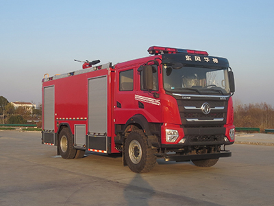 东风华神8.8m³泡沫消防车