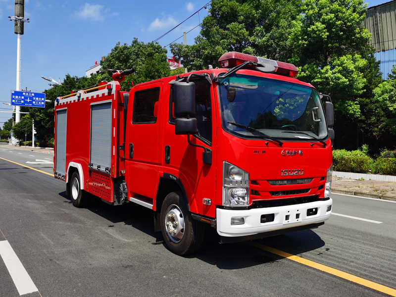 庆铃五十铃3.5m³泡沫消防车