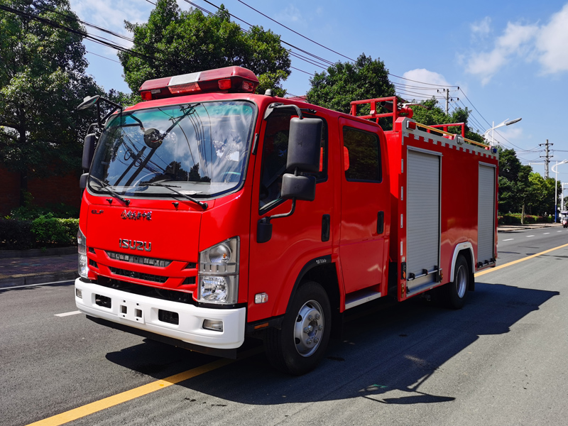 庆铃五十铃3.5m³泡沫消防车