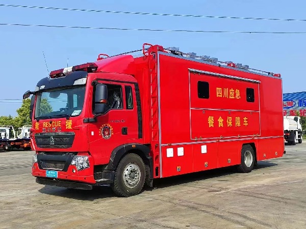 重汽汕德卡餐车