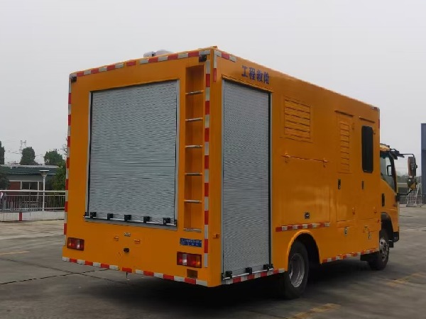 豪沃电源车