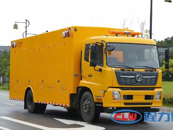 东风天锦3000方排水救险车