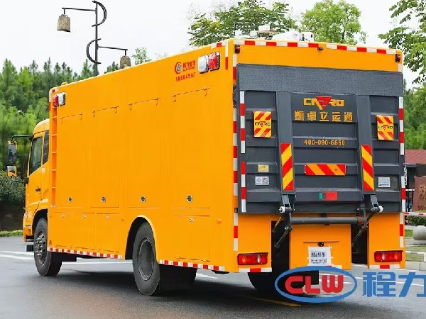 东风天锦3000方排水救险车