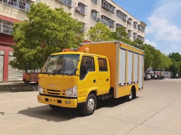 五十铃1000方排水救险车