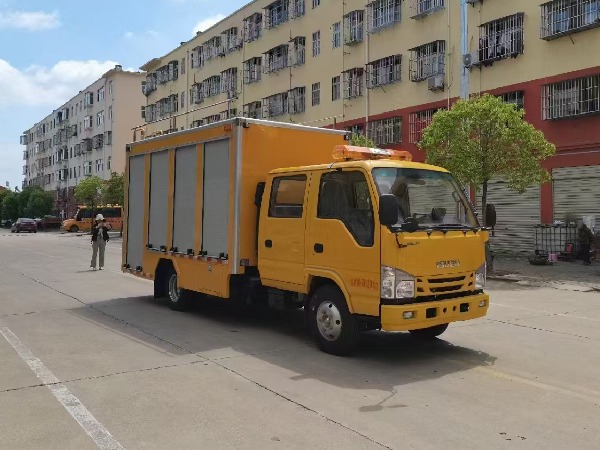 五十铃1000方排水救险车
