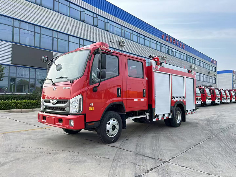 福田3吨水罐消防车